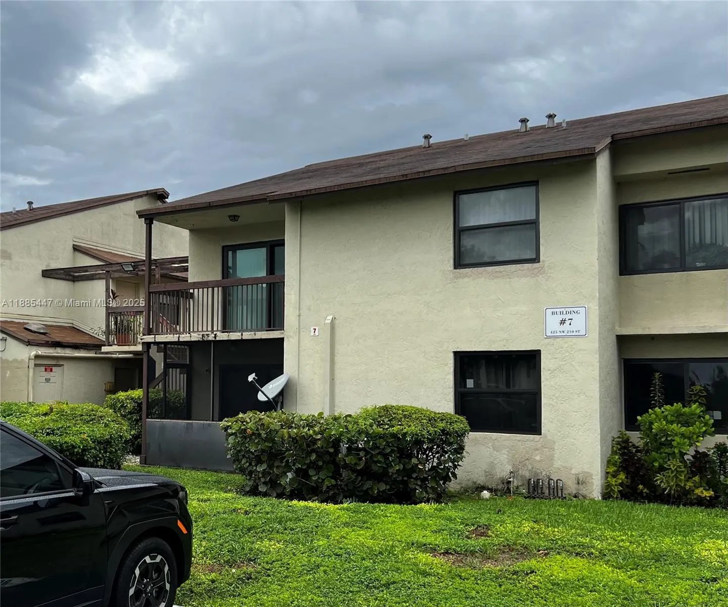 425 NW 210th St, #102
