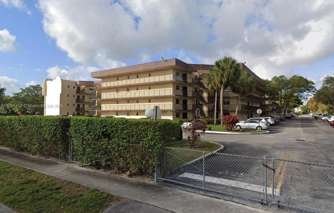 6555 W Broward Blvd, #104