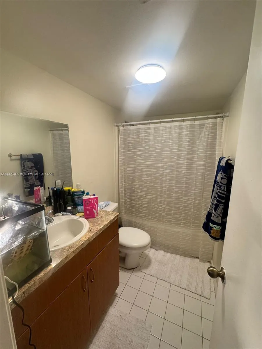 6900 SW 39th St, #106J