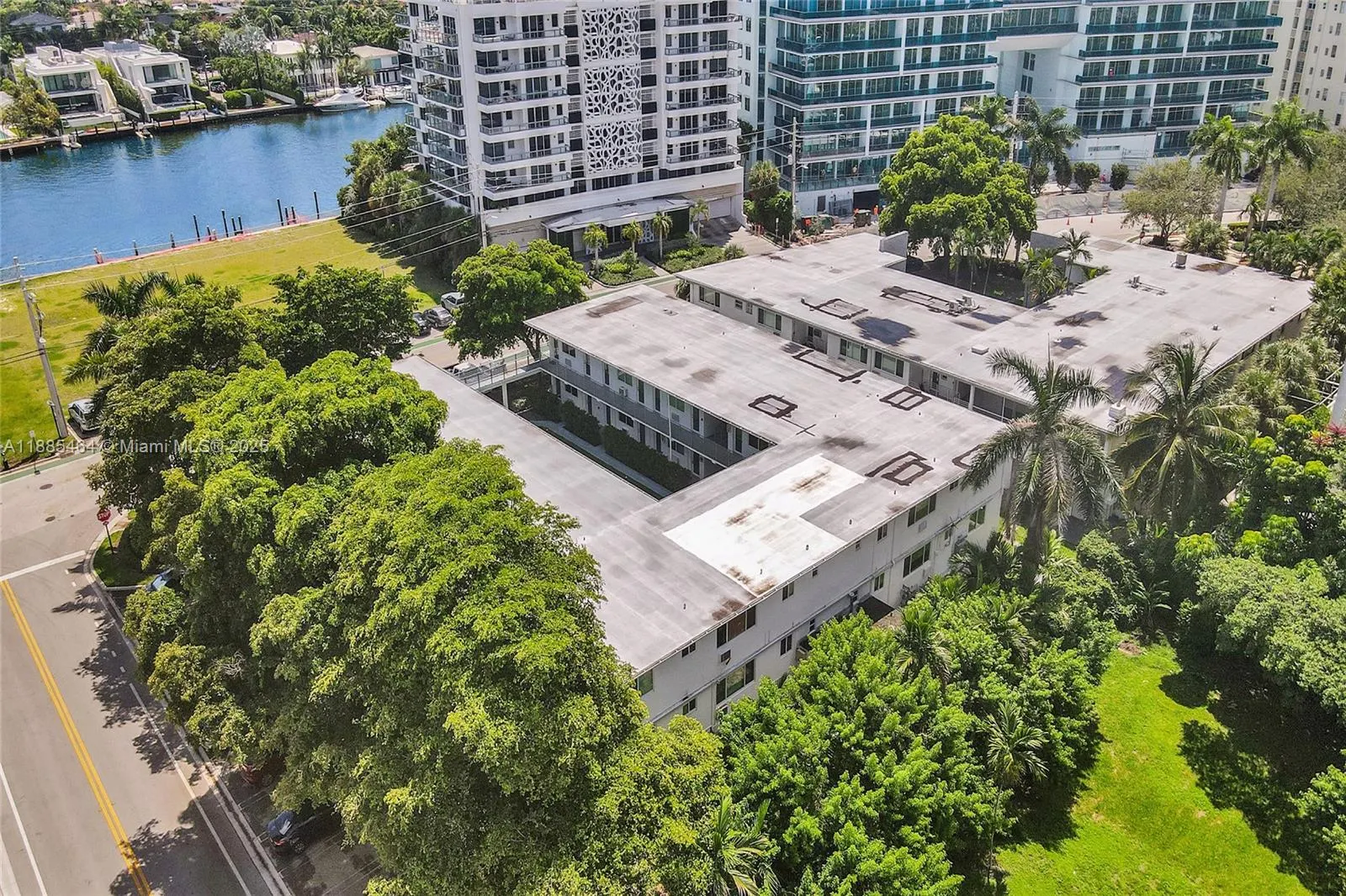 9270 E Bay Harbor Dr, #4B