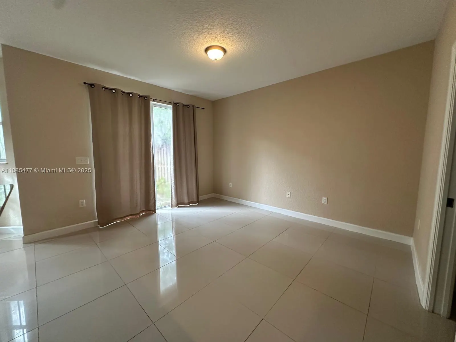 1026 NE 207th Ter, #1026