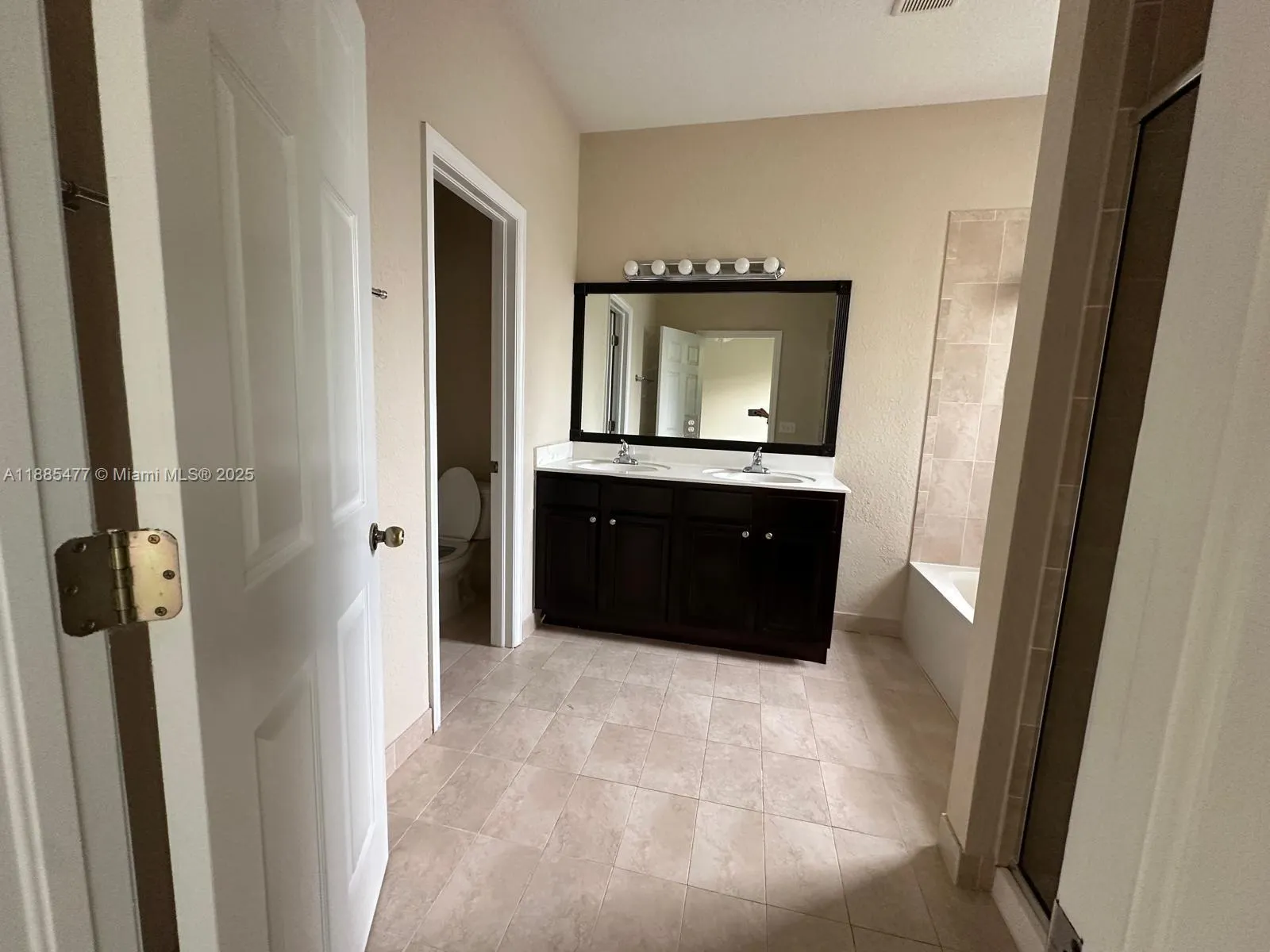 1026 NE 207th Ter, #1026
