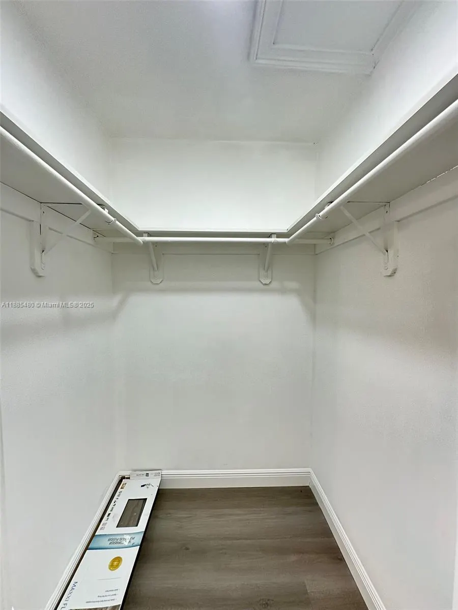 312 SW 32nd Ave, #201