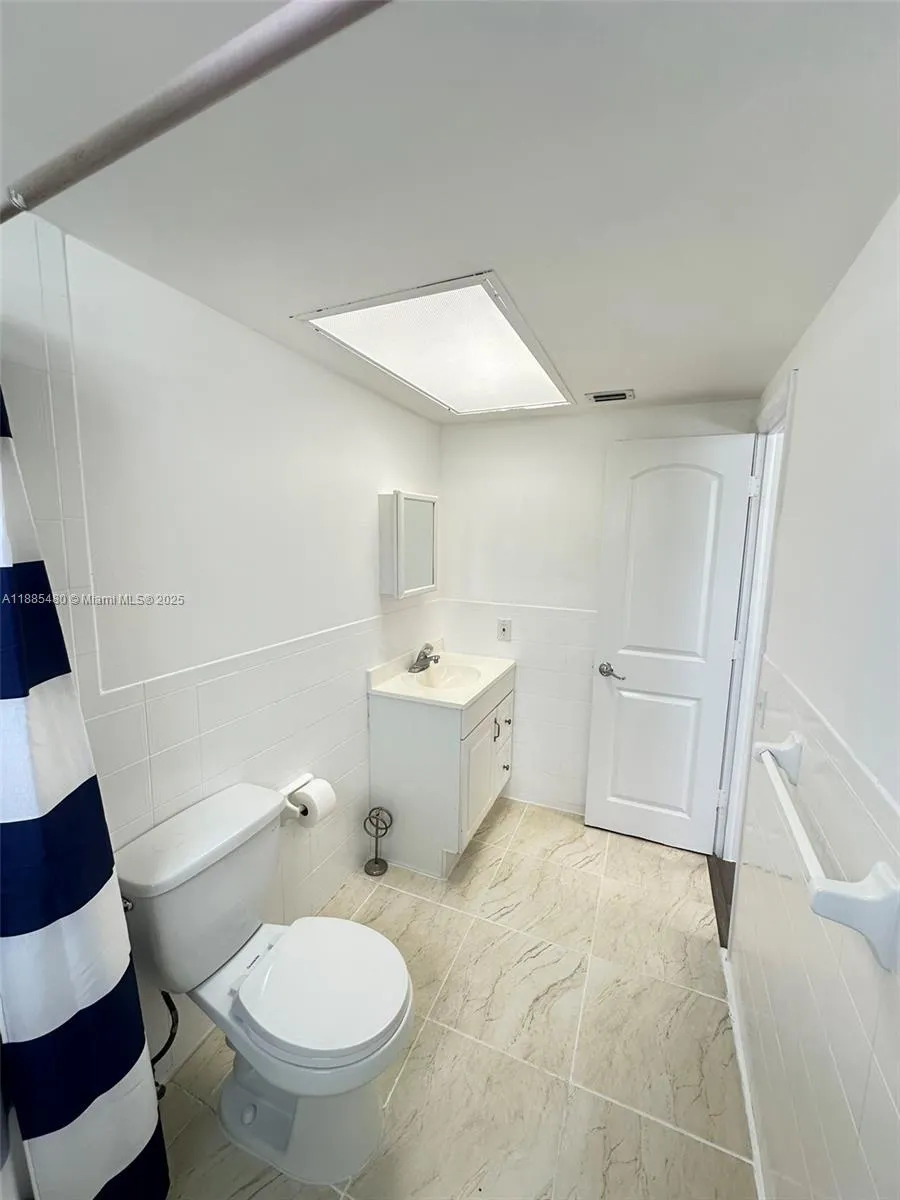 312 SW 32nd Ave, #201