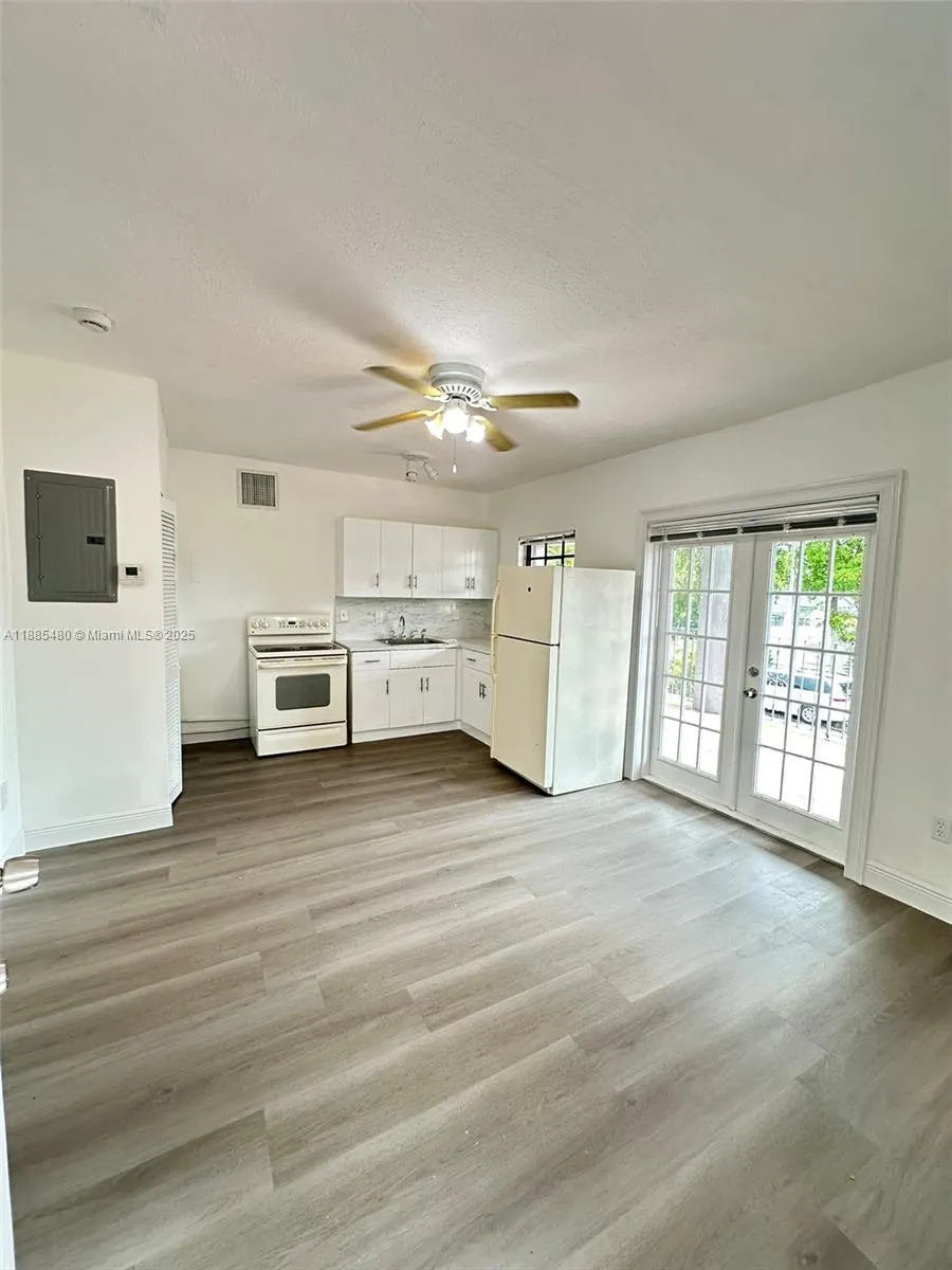 312 SW 32nd Ave, #201