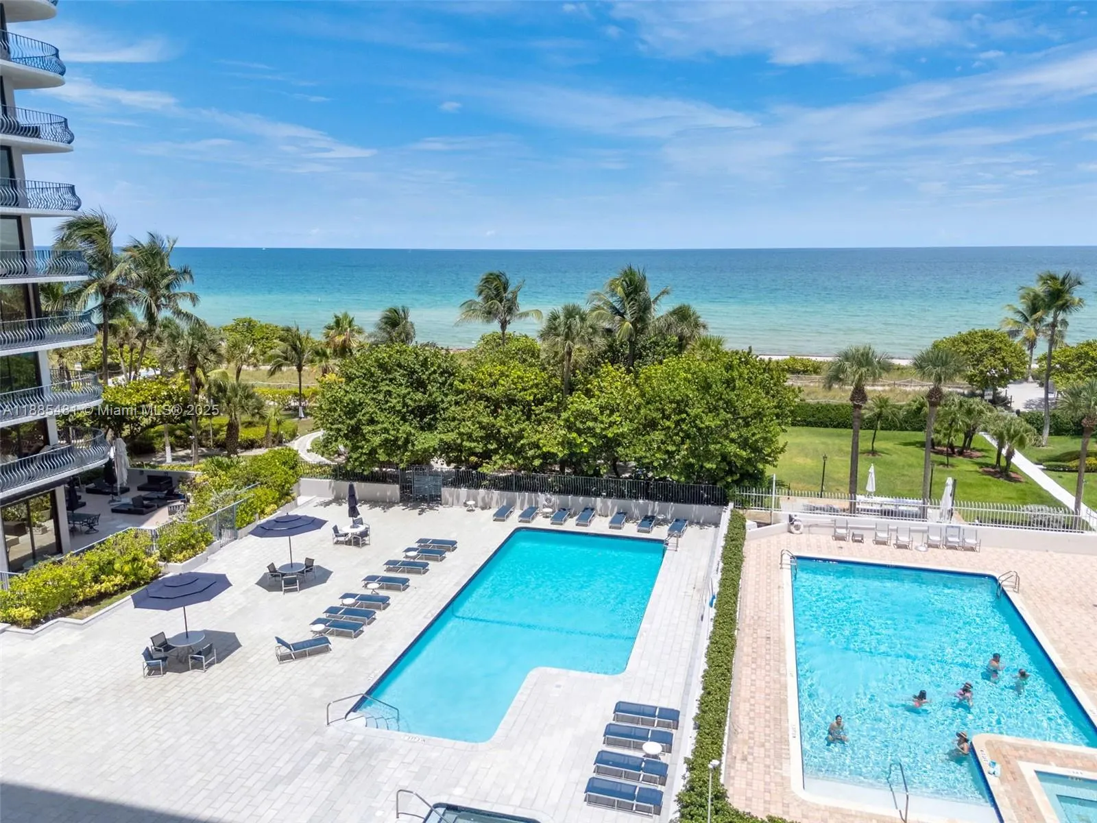 8877 Collins Ave, #303