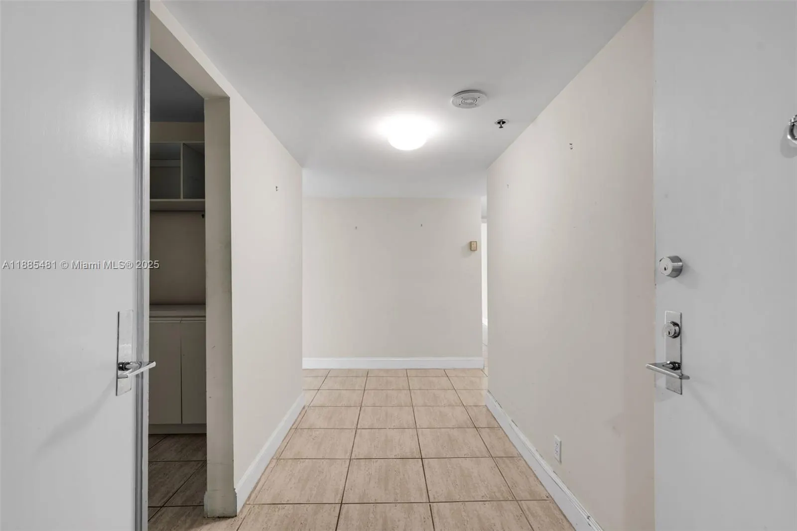 8877 Collins Ave, #303