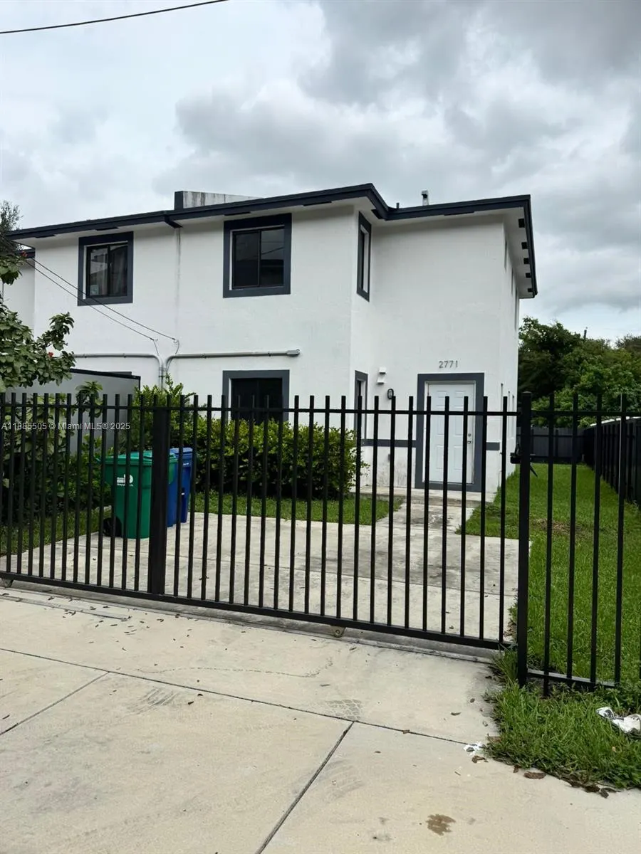 2771 NW 43rd Ter