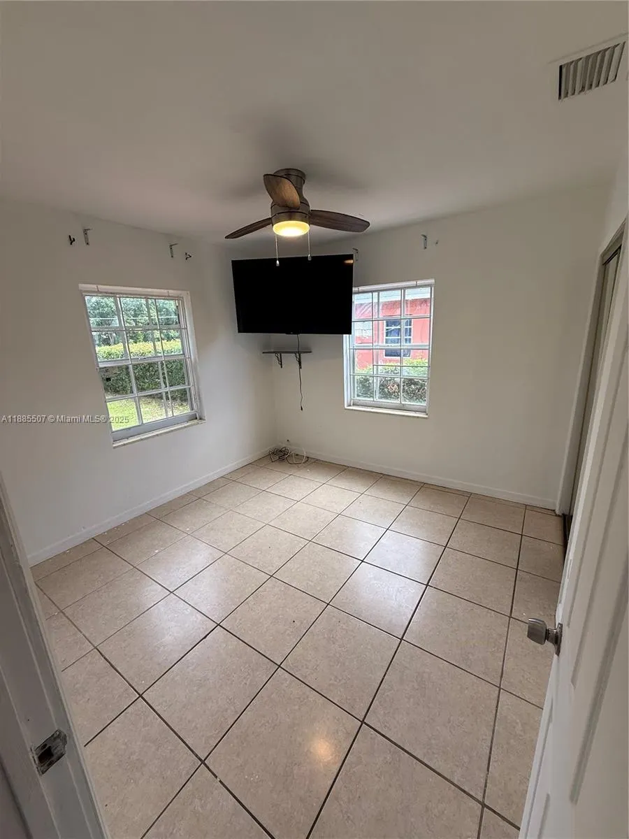 1235 NE NW 129th St, #1