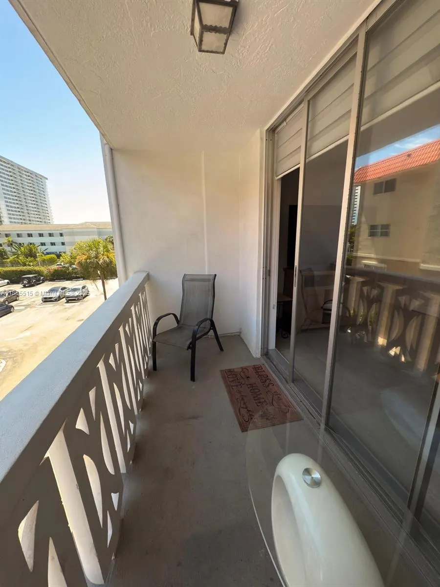 3113 S Ocean Dr, #303
