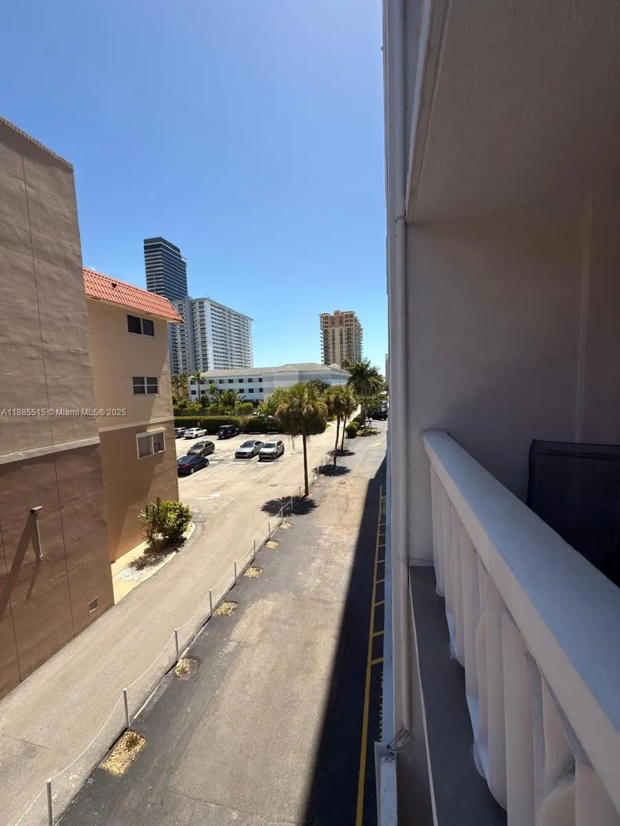 3113 S Ocean Dr, #303