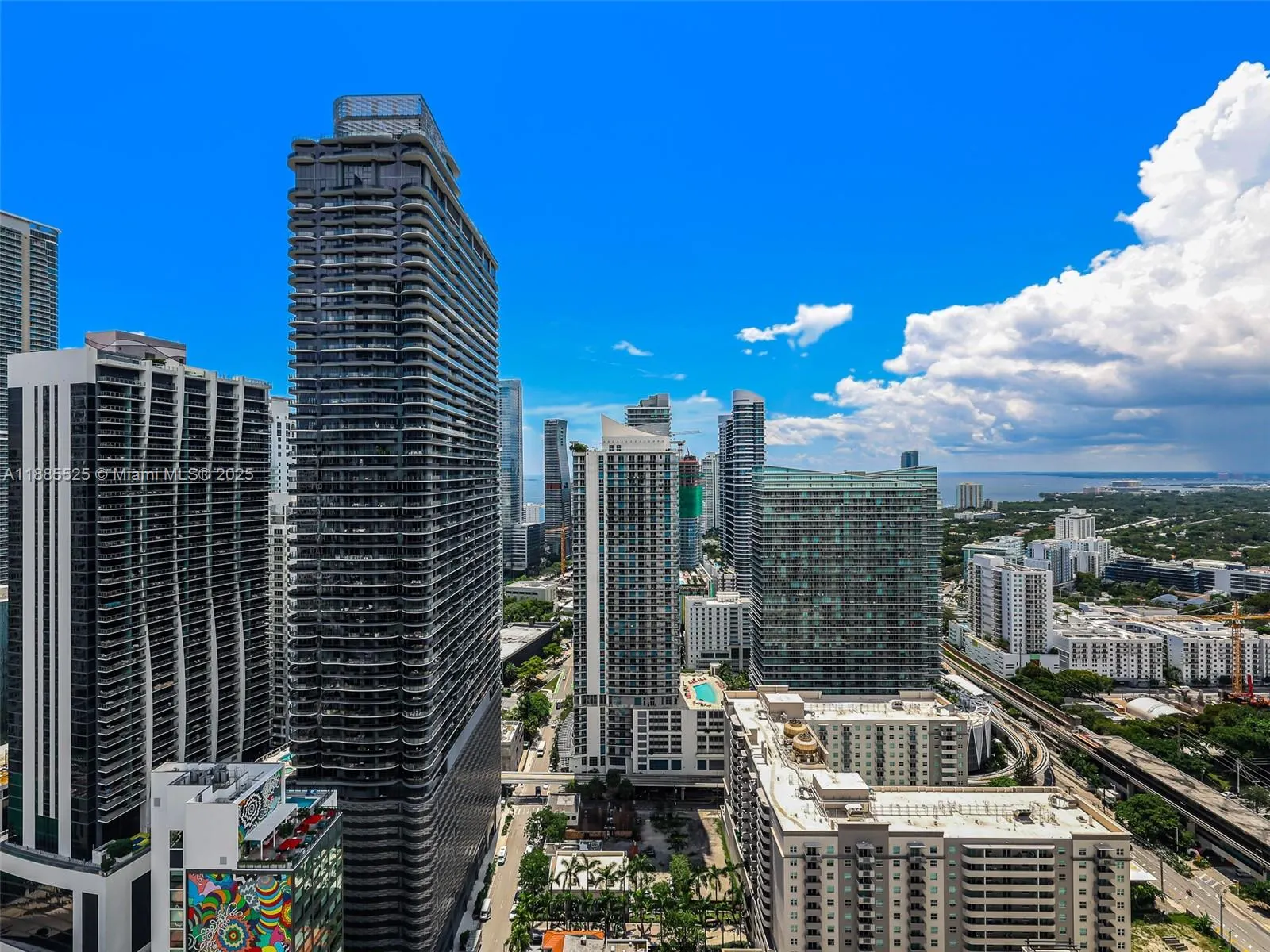 45 SW 9th St, #3905