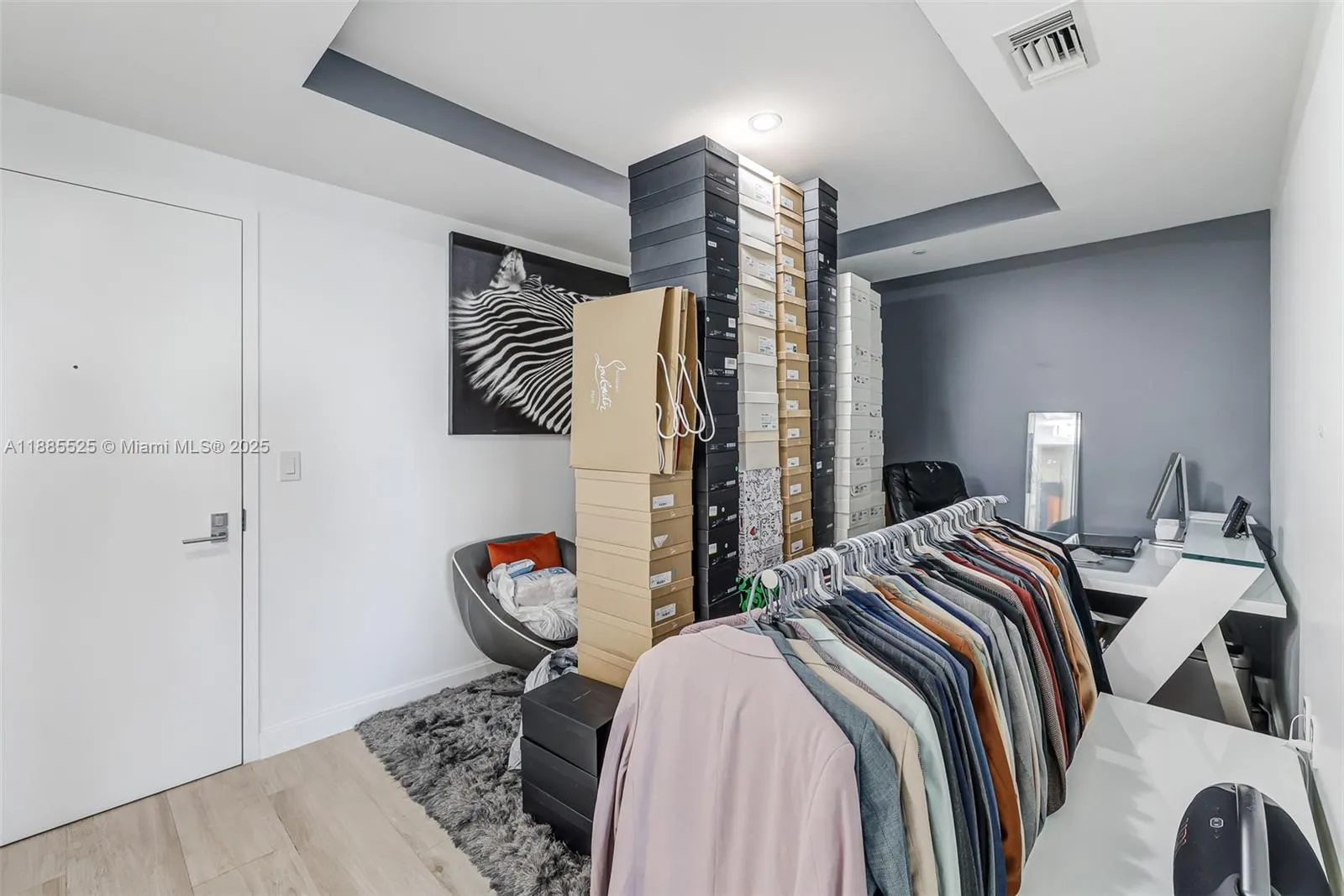 45 SW 9th St, #3905