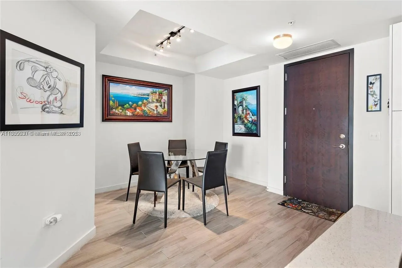 999 SW 1st Ave, #1811