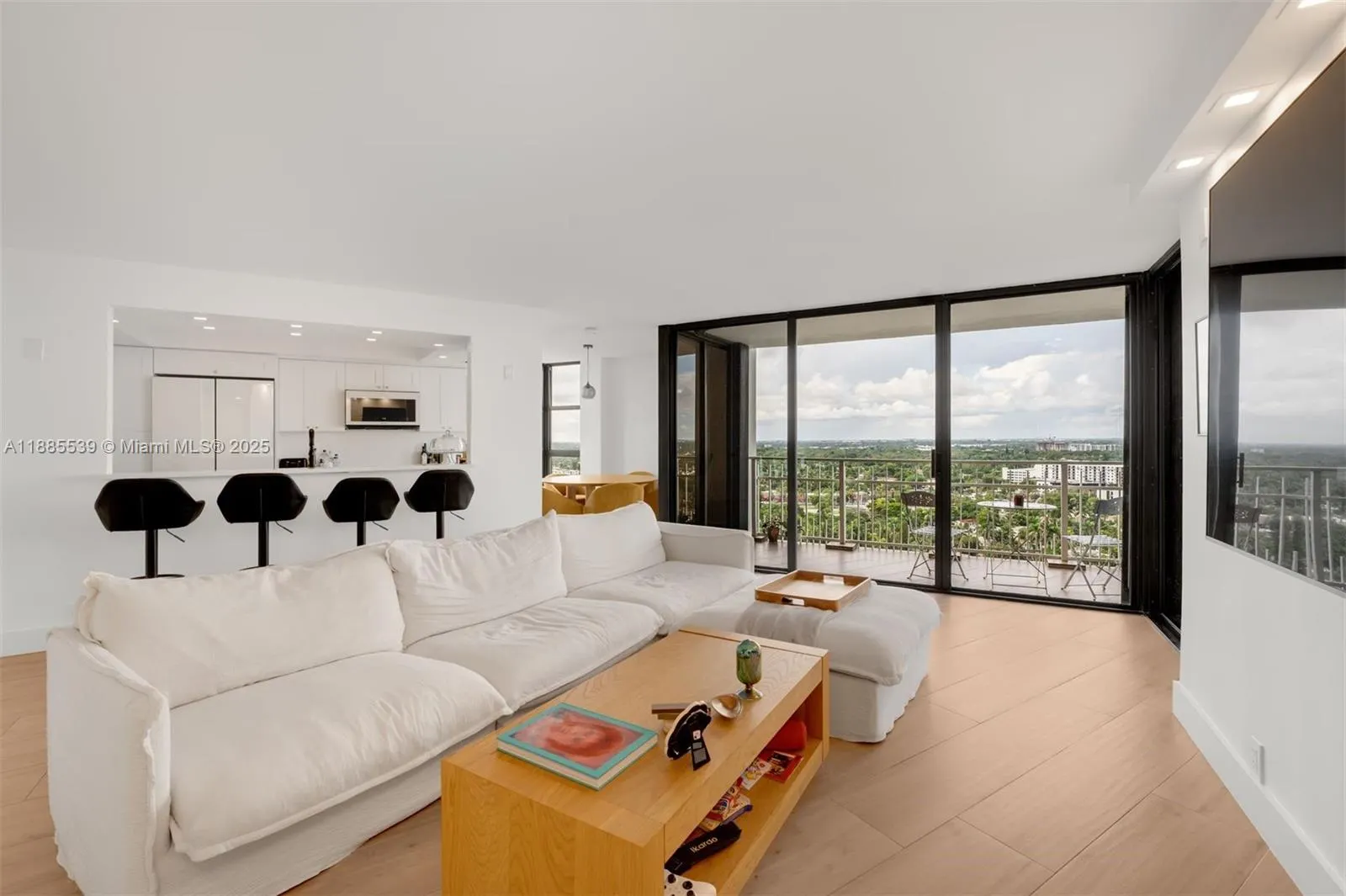 4000 Towerside Ter, #2211