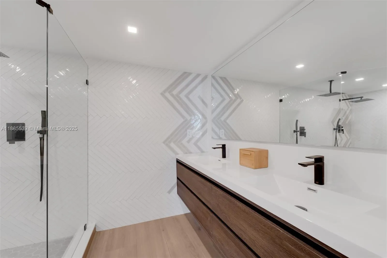 4000 Towerside Ter, #2211