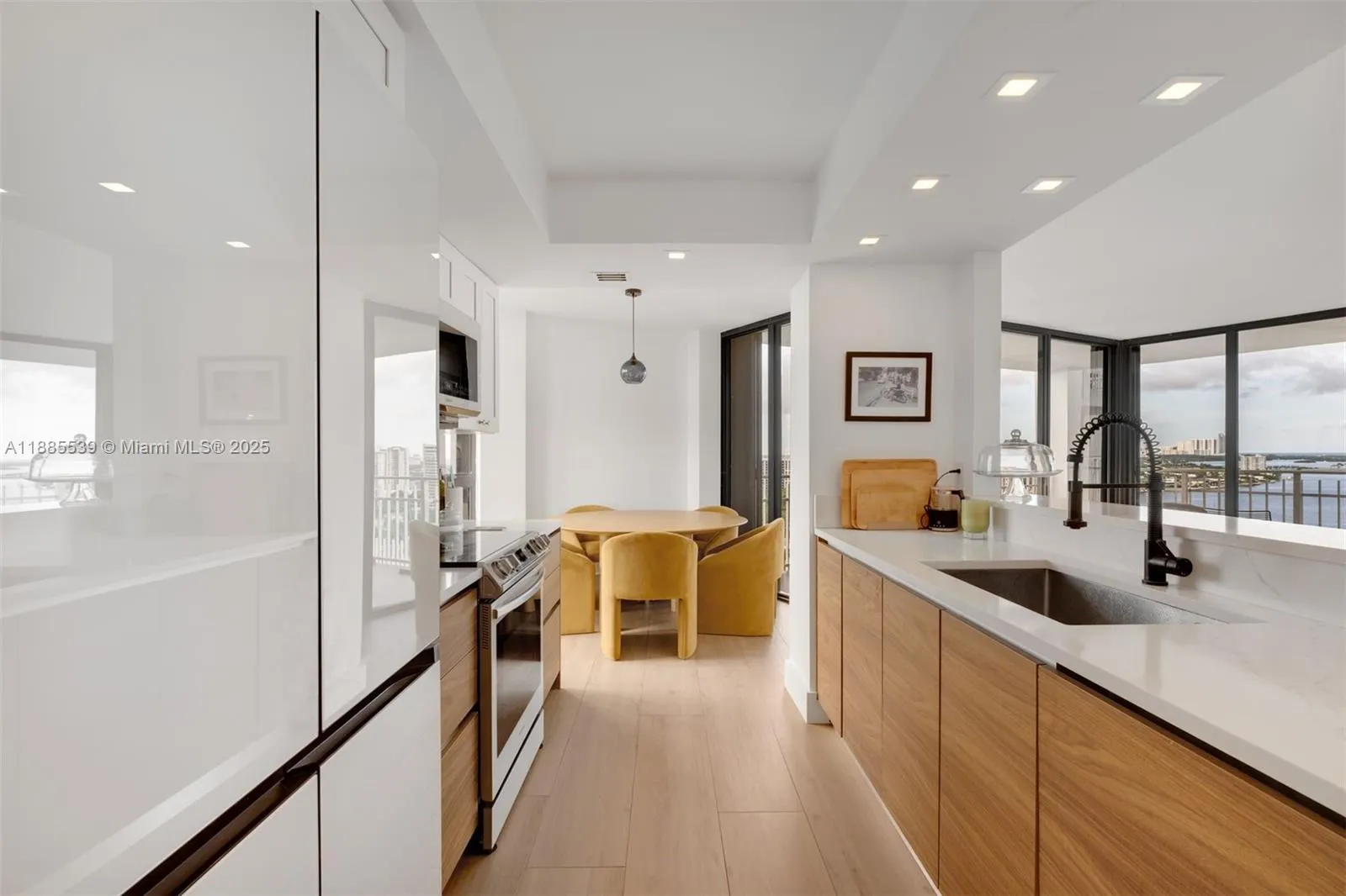 4000 Towerside Ter, #2211