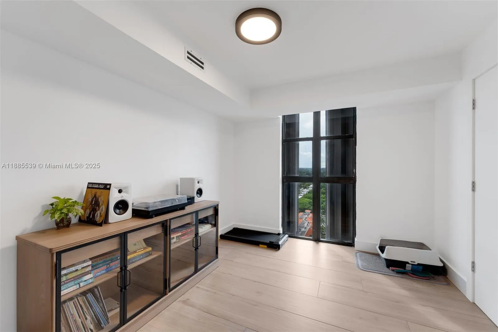 4000 Towerside Ter, #2211