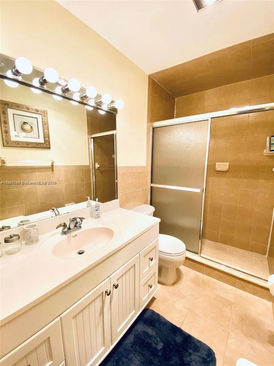 1520 Mckinley St, #216E