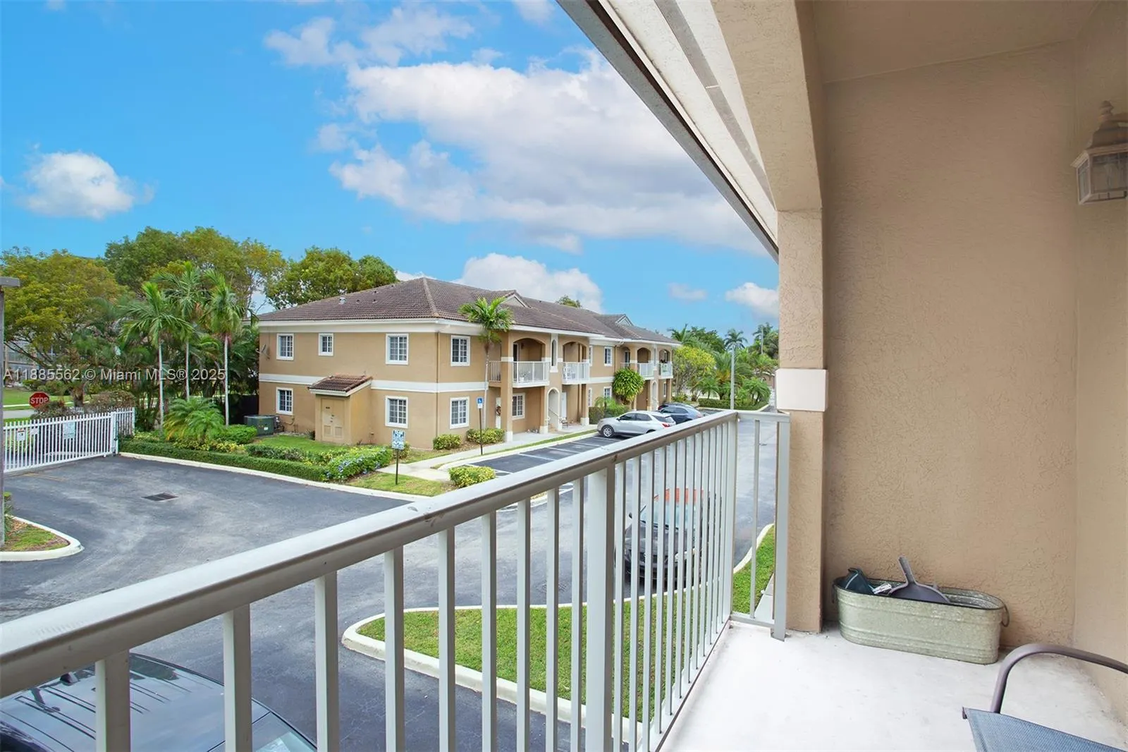 911 Hillcrest Ct, #7
