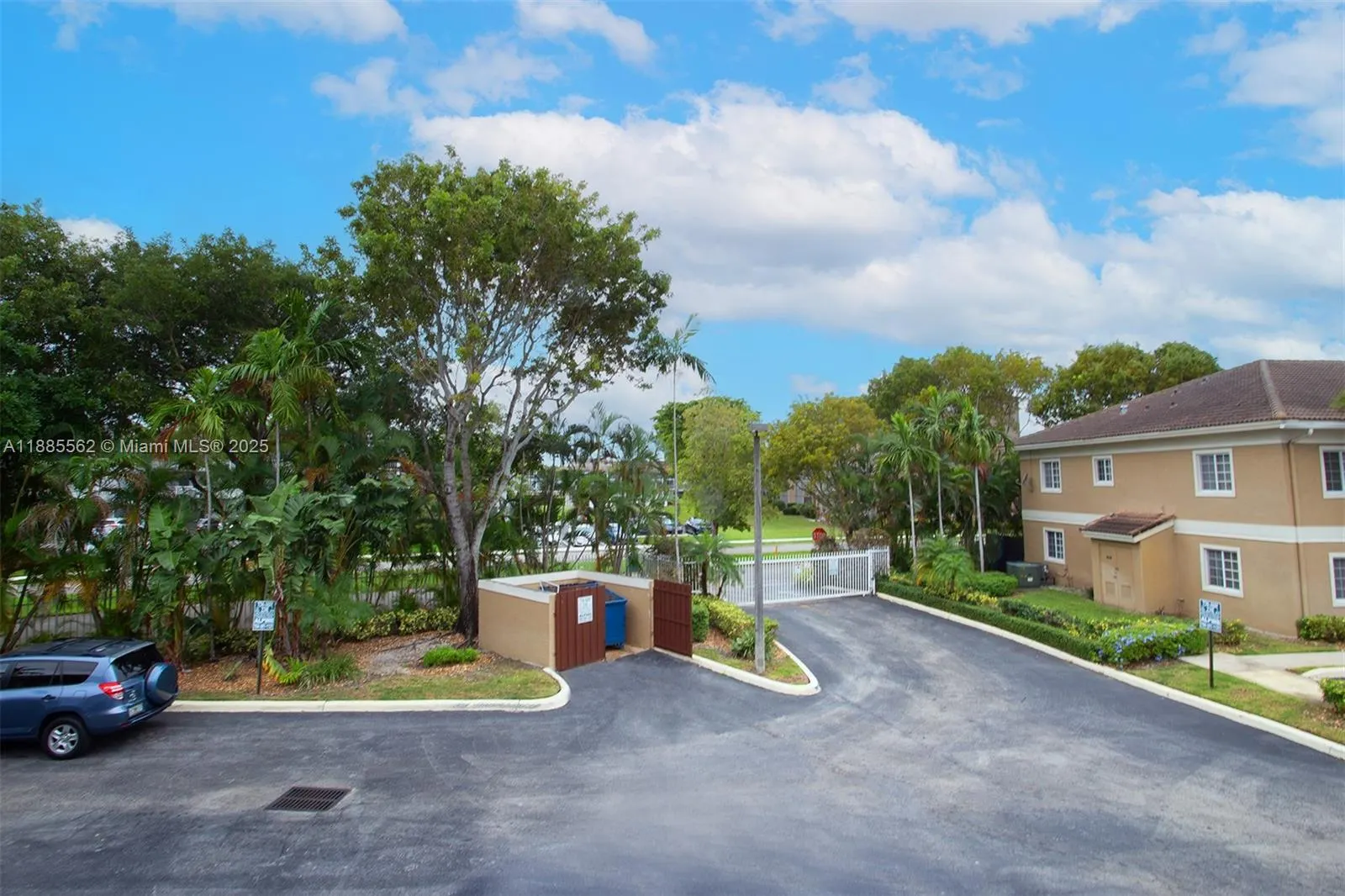 911 Hillcrest Ct, #7