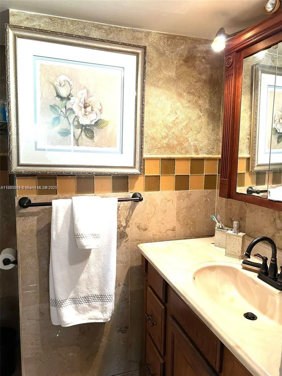 1600 S Ocean Dr, #3D