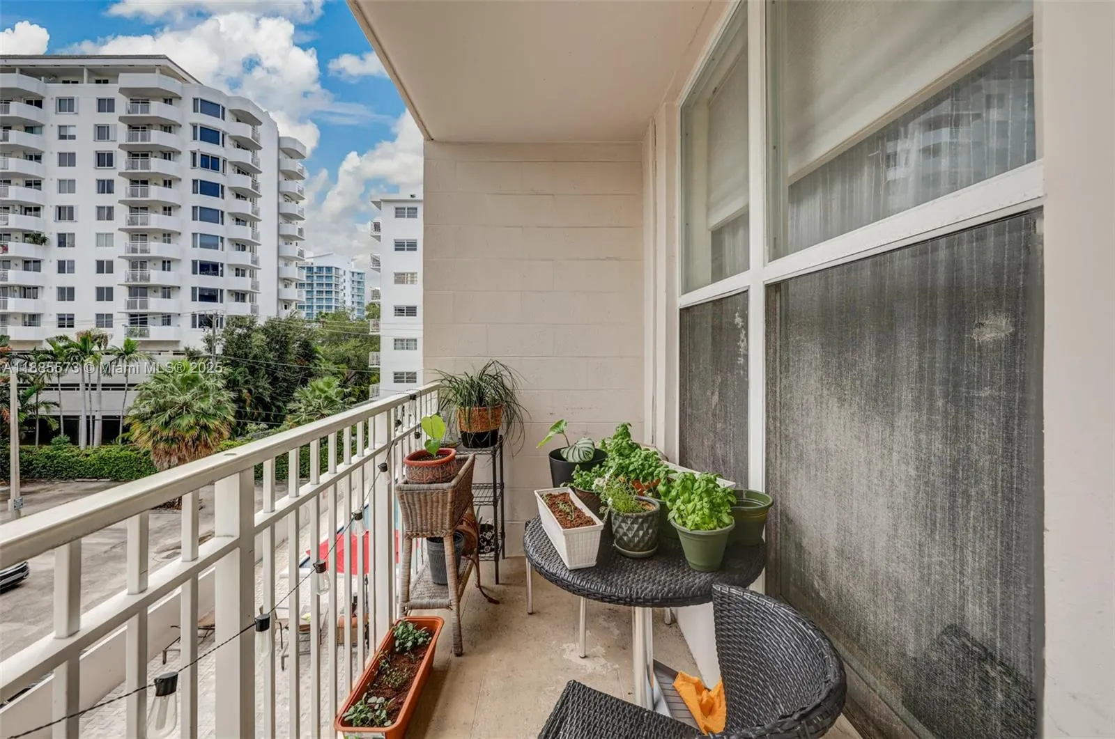 1300 Lincoln Rd, #B402