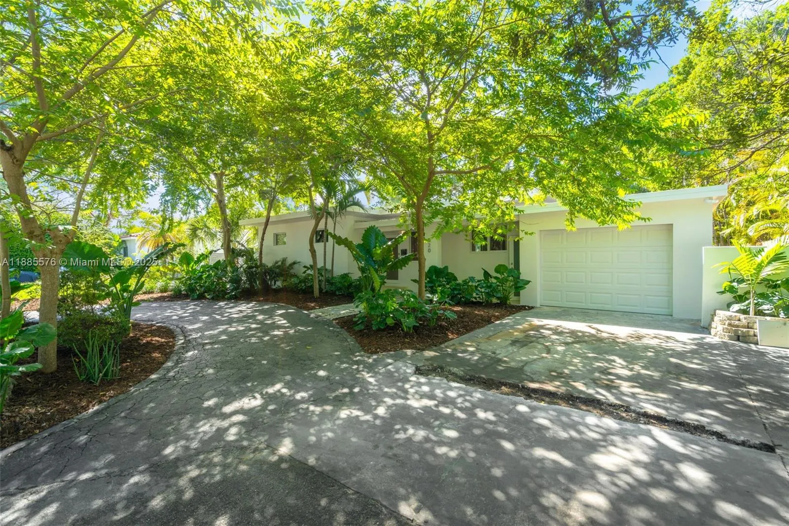 520 NE 50th Ter