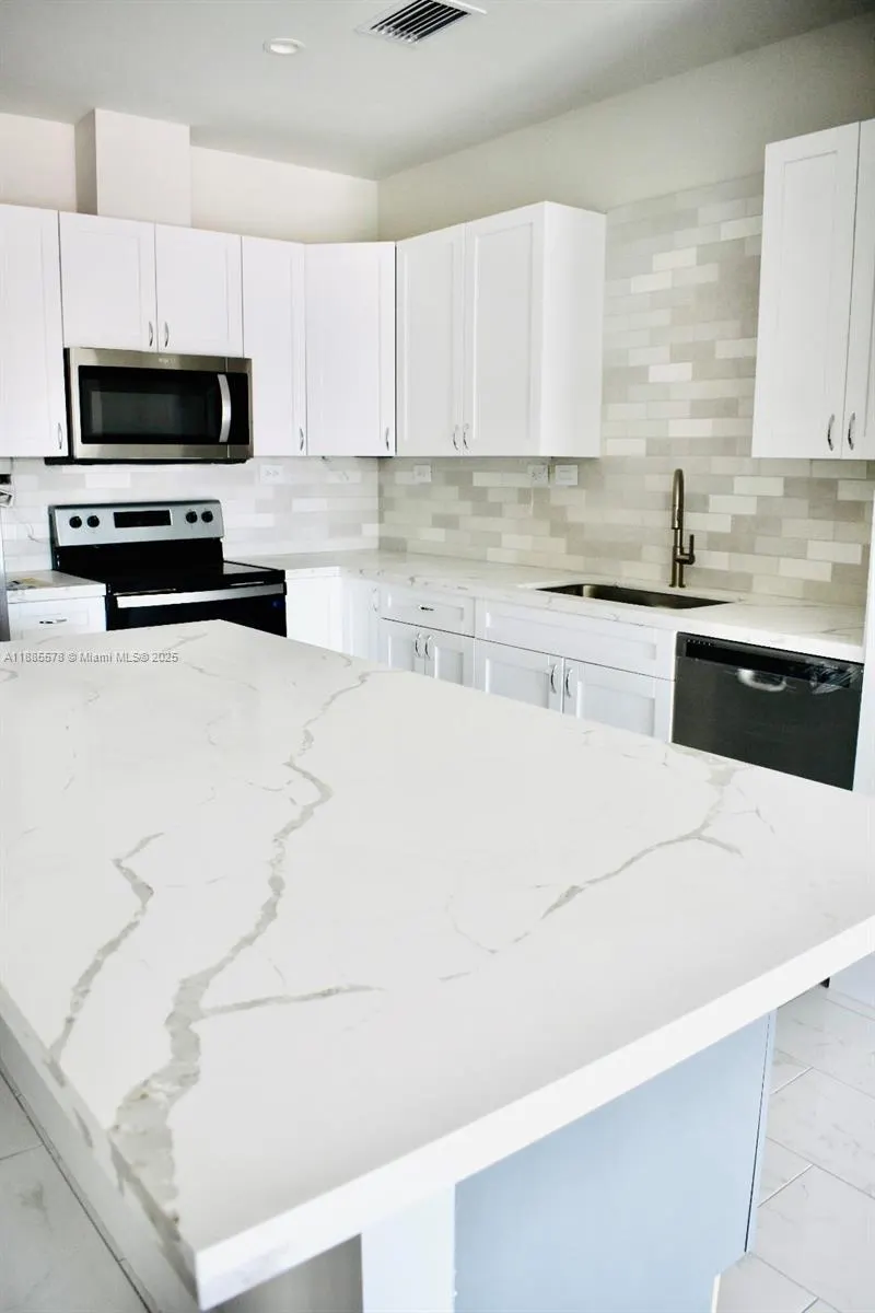 29 Palmetto Drive, #7