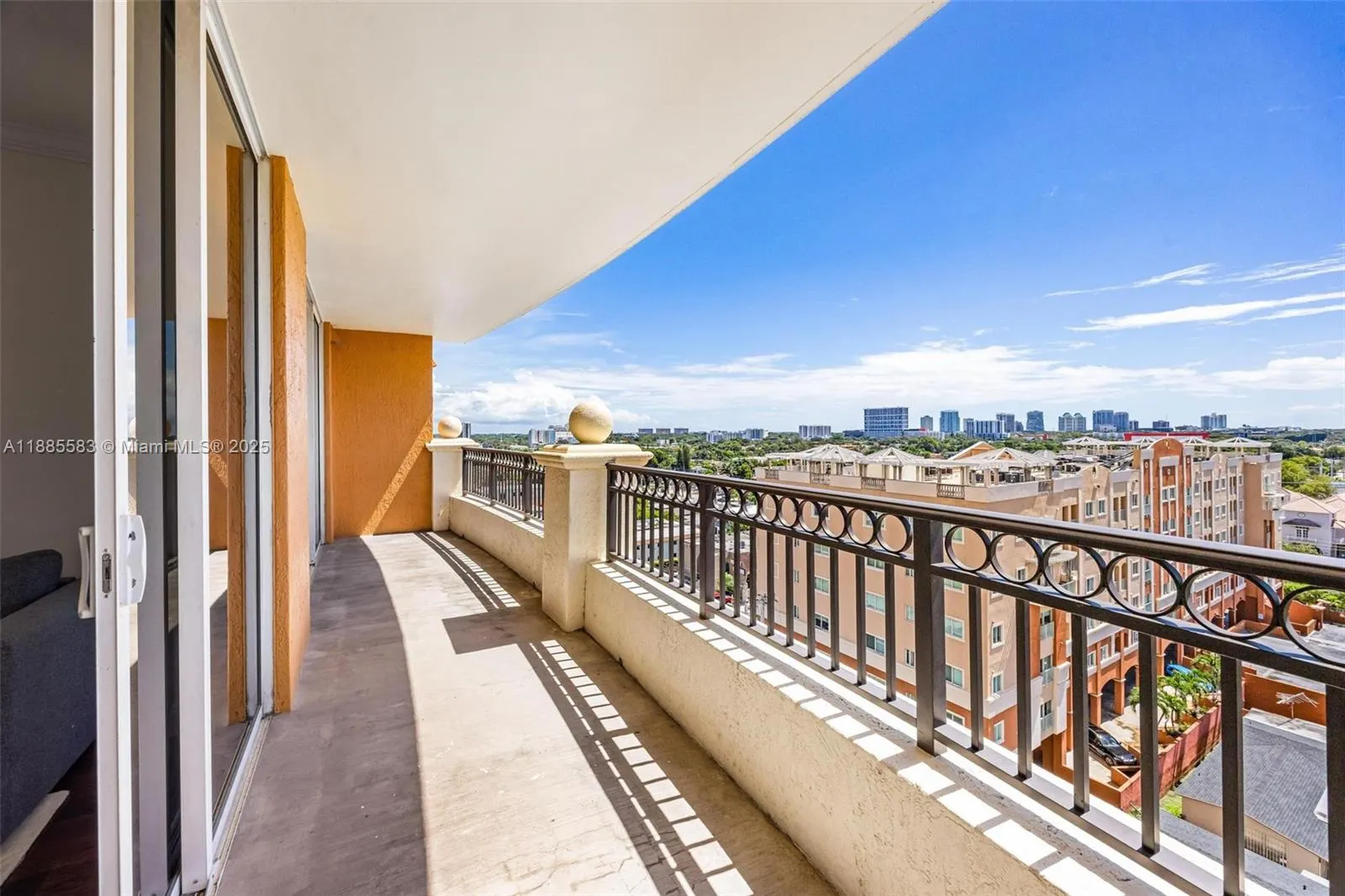 3232 SW 22nd Ter, #1003