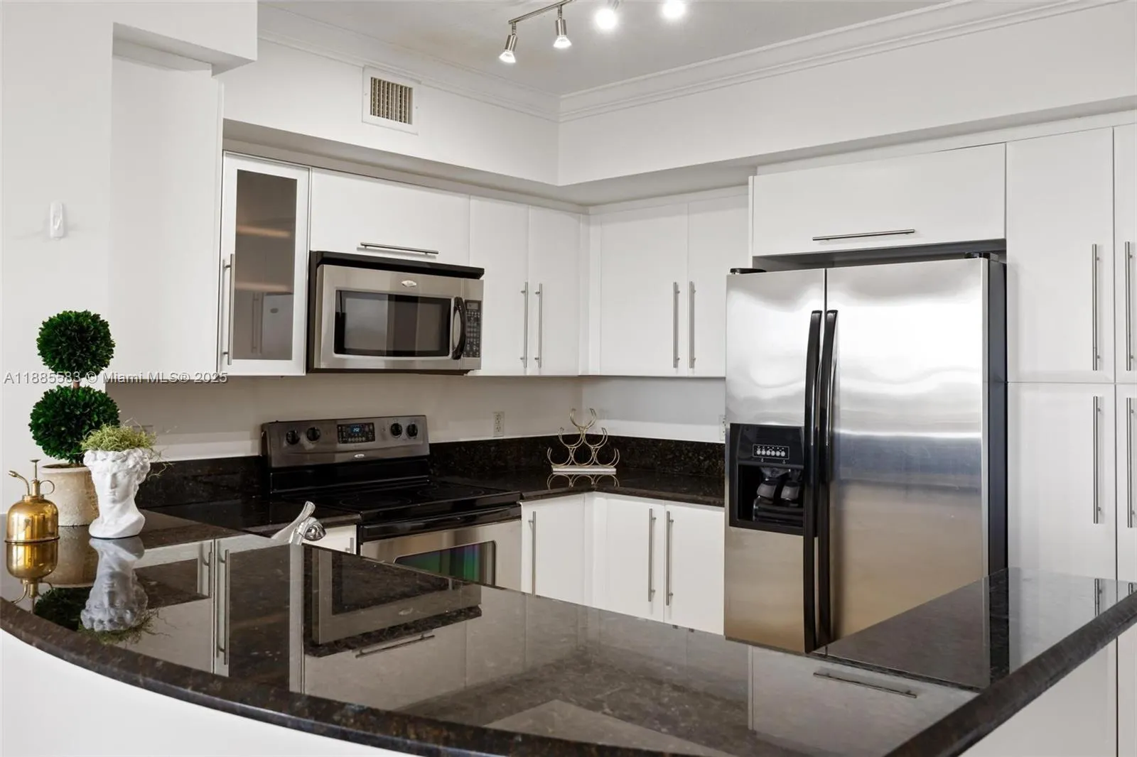 3232 SW 22nd Ter, #1003