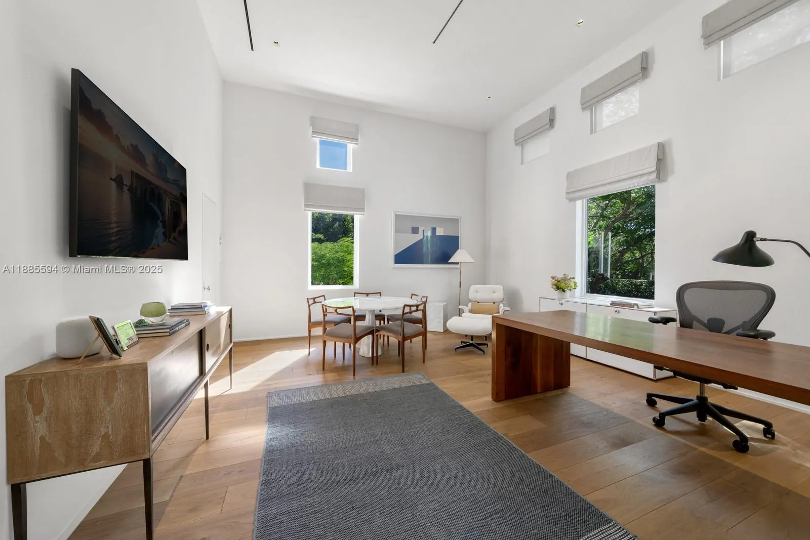 545 Casuarina Concourse