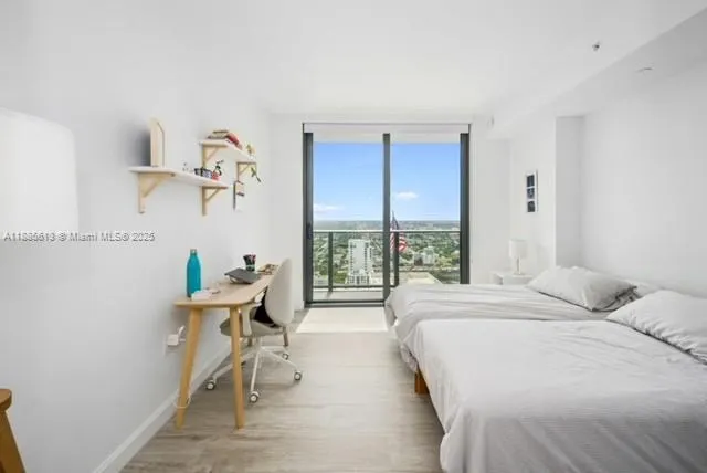 55 SW 9th St, #3506