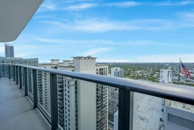 55 SW 9th St, #3506