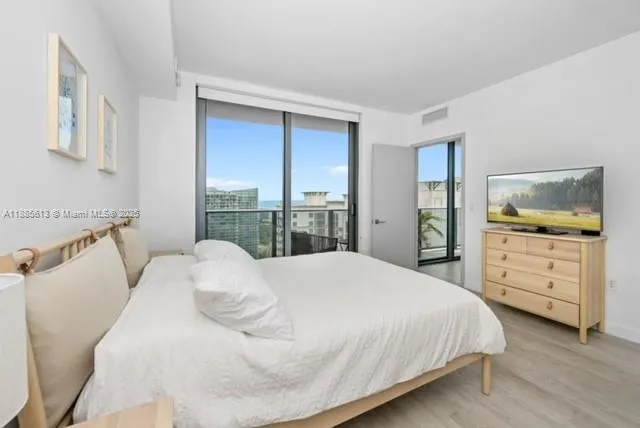 55 SW 9th St, #3506