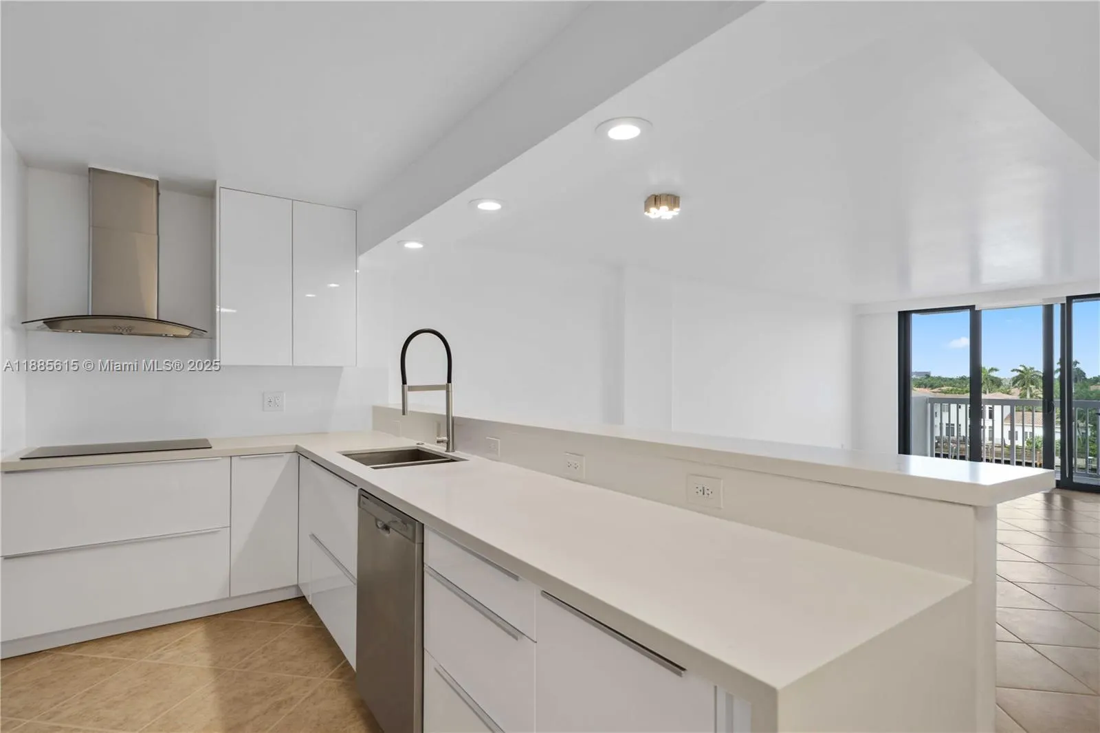 1500 S Ocean Dr, #5C