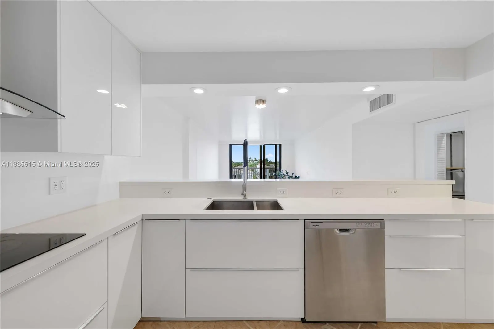 1500 S Ocean Dr, #5C
