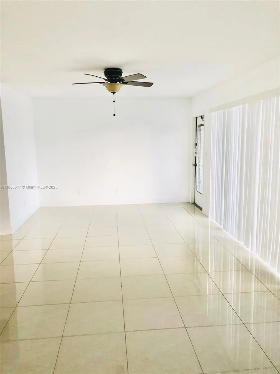 1025 SE 15th St, #9D