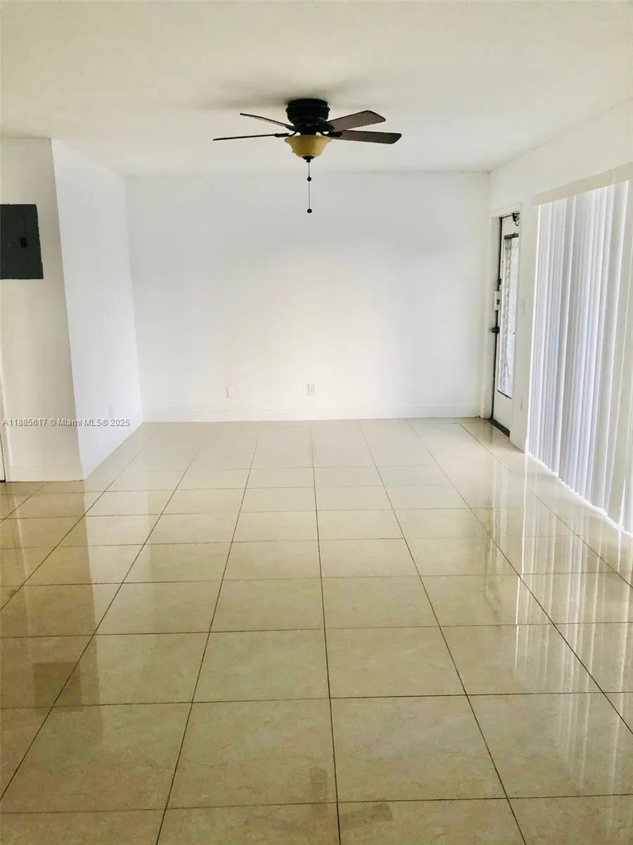 1025 SE 15th St, #9D