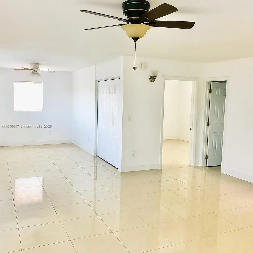 1025 SE 15th St, #9D