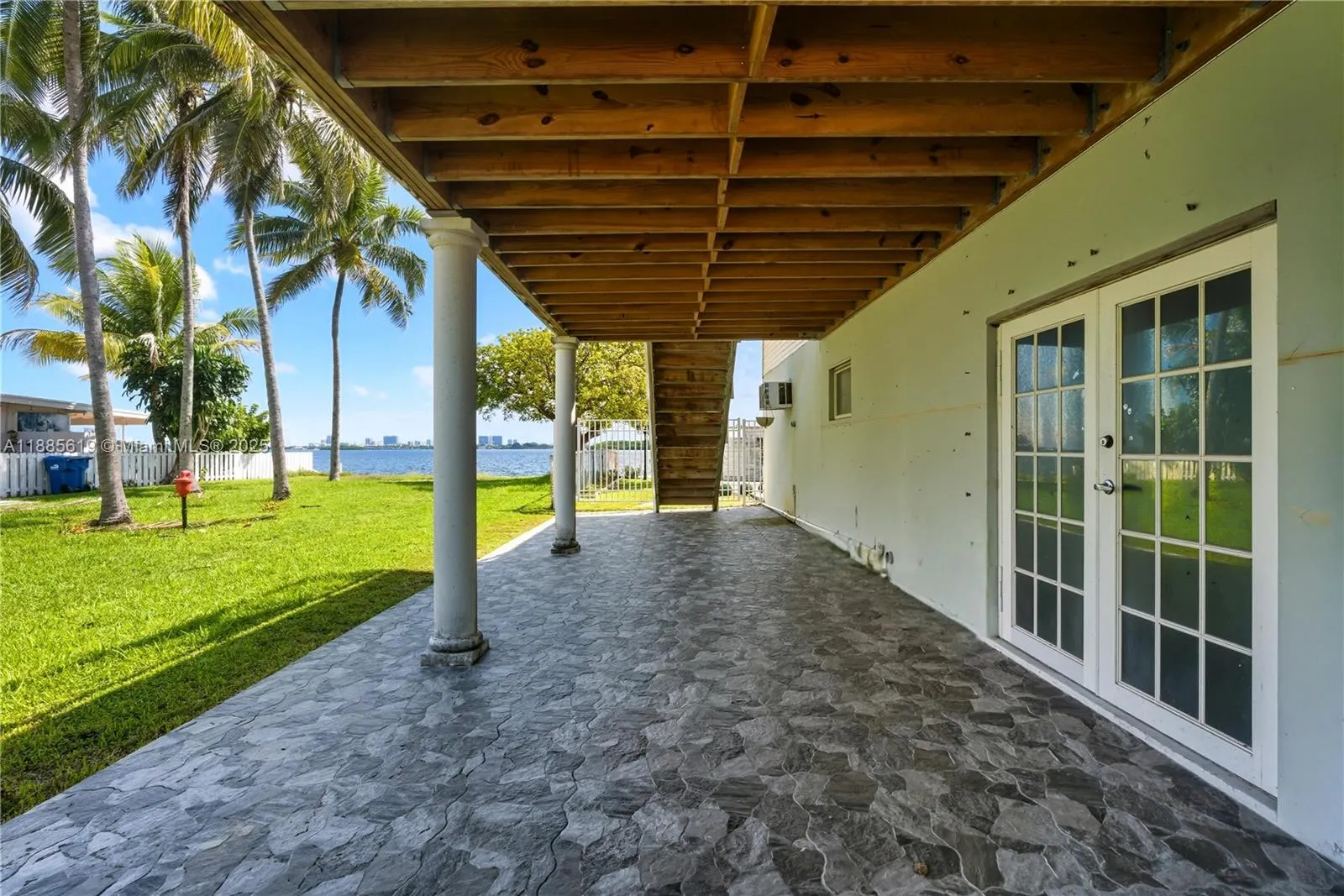 10875 N BAYSHORE DR