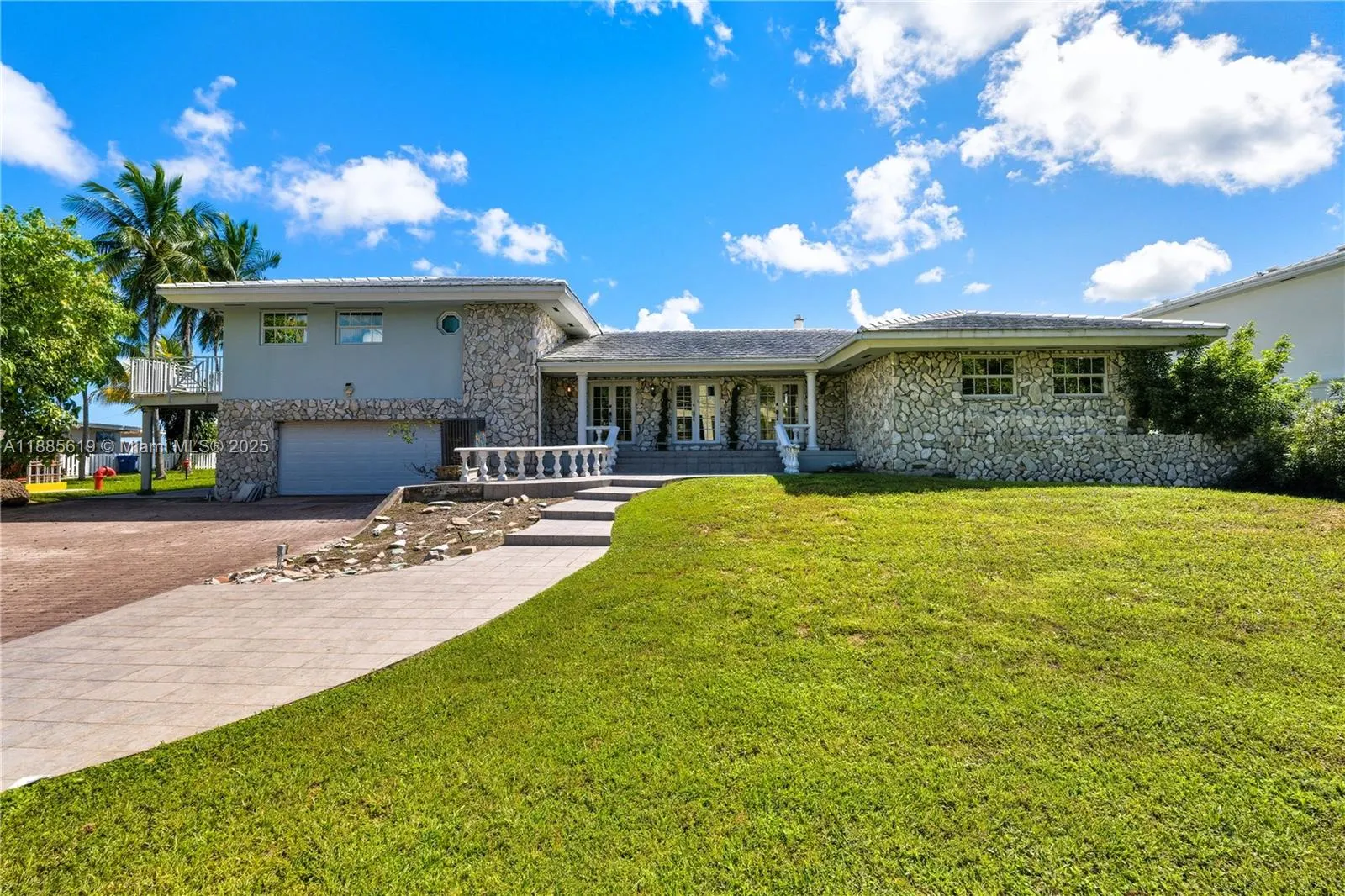 10875 N BAYSHORE DR