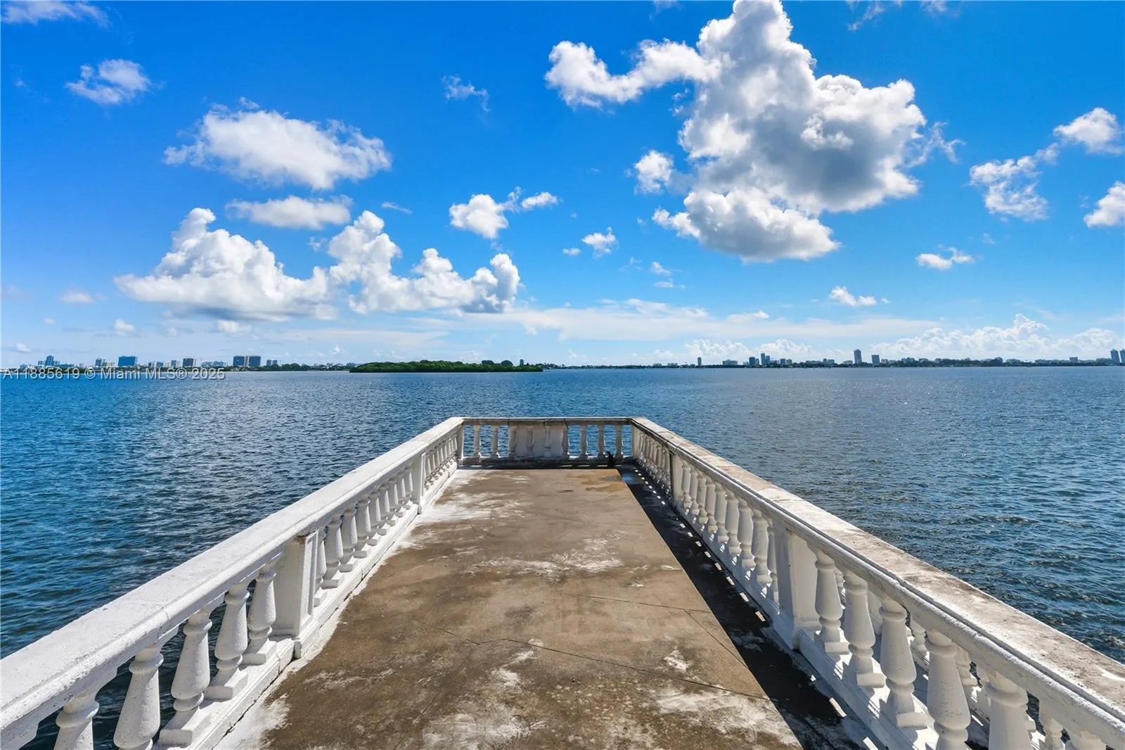 10875 N BAYSHORE DR