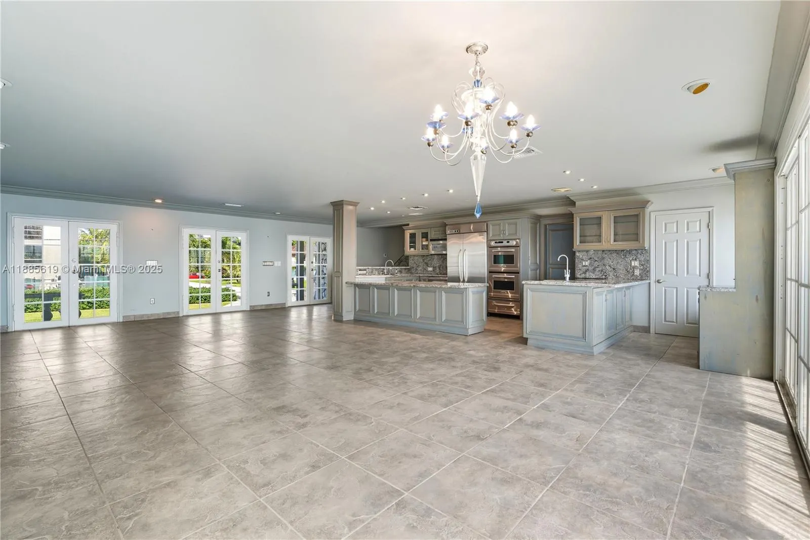10875 N BAYSHORE DR