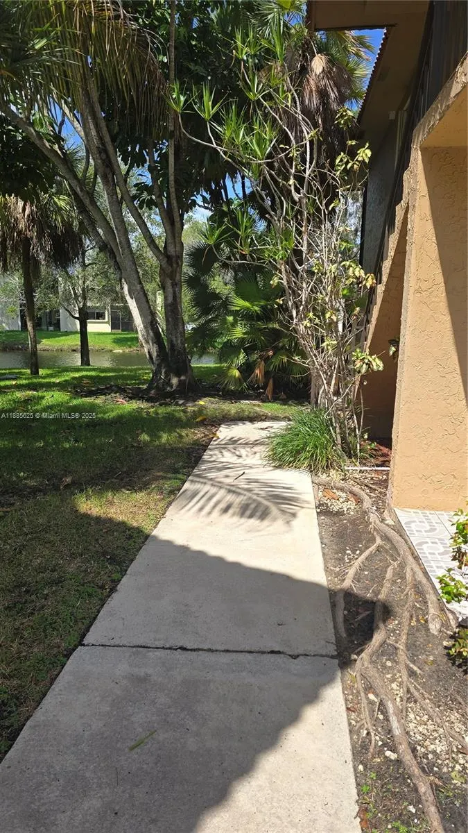 193 Lakeview Dr, #101