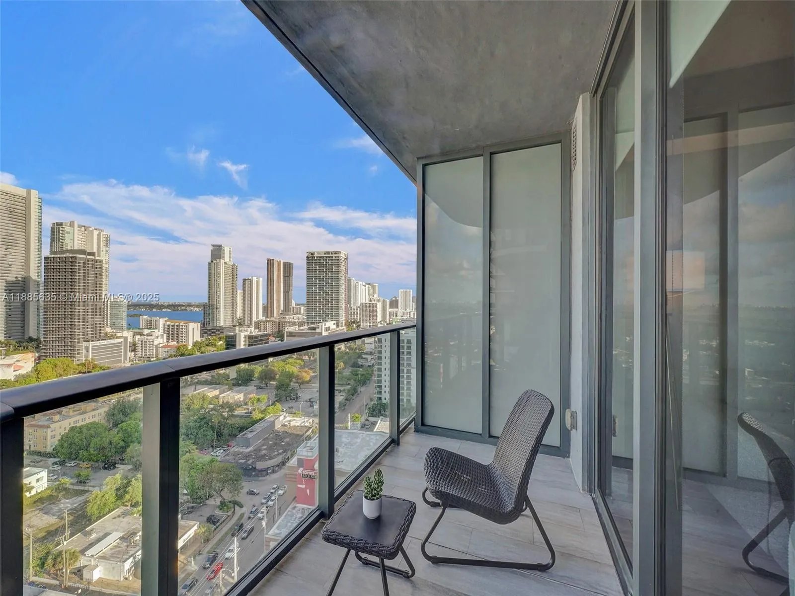 121 NE 34th St, #2106A