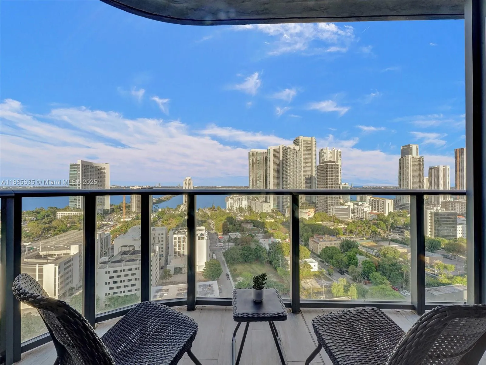 121 NE 34th St, #2106A