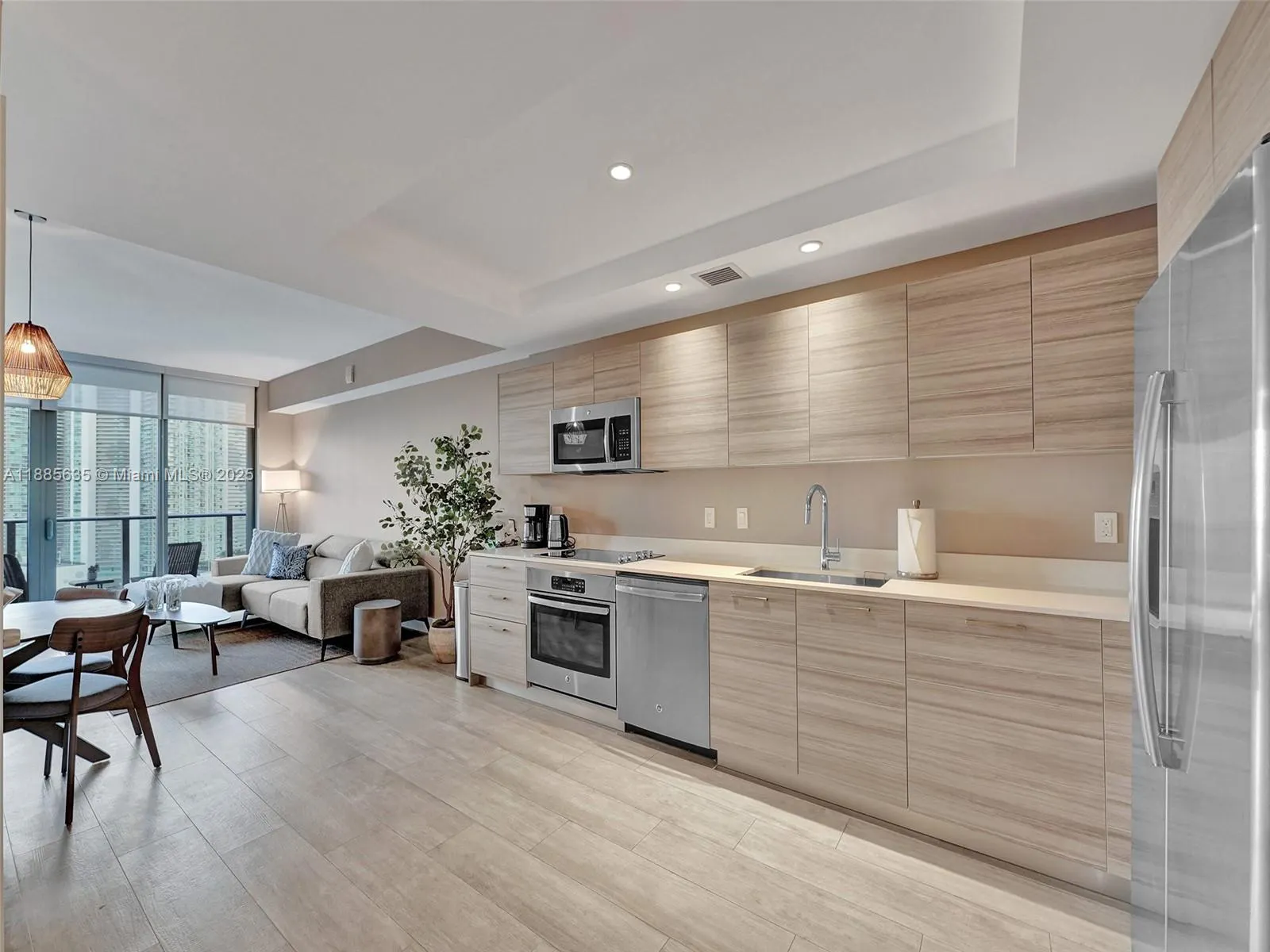 121 NE 34th St, #2106A