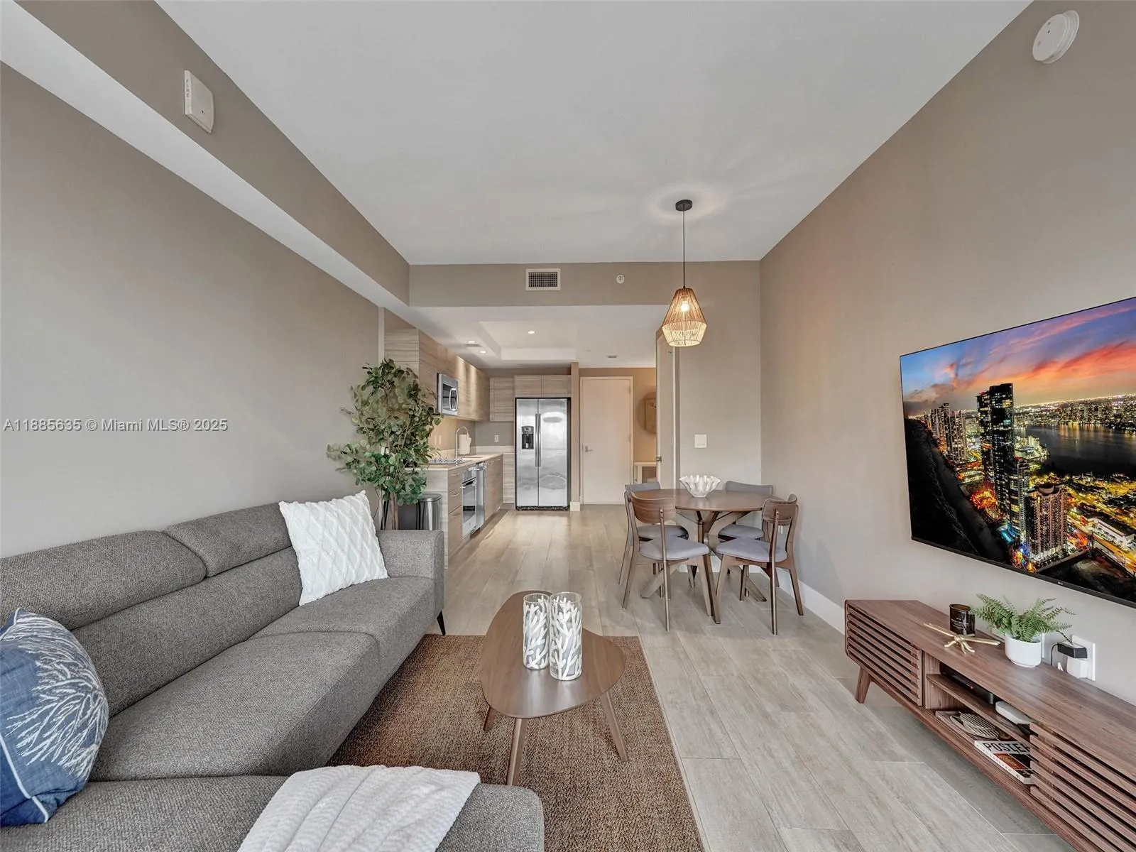 121 NE 34th St, #2106A