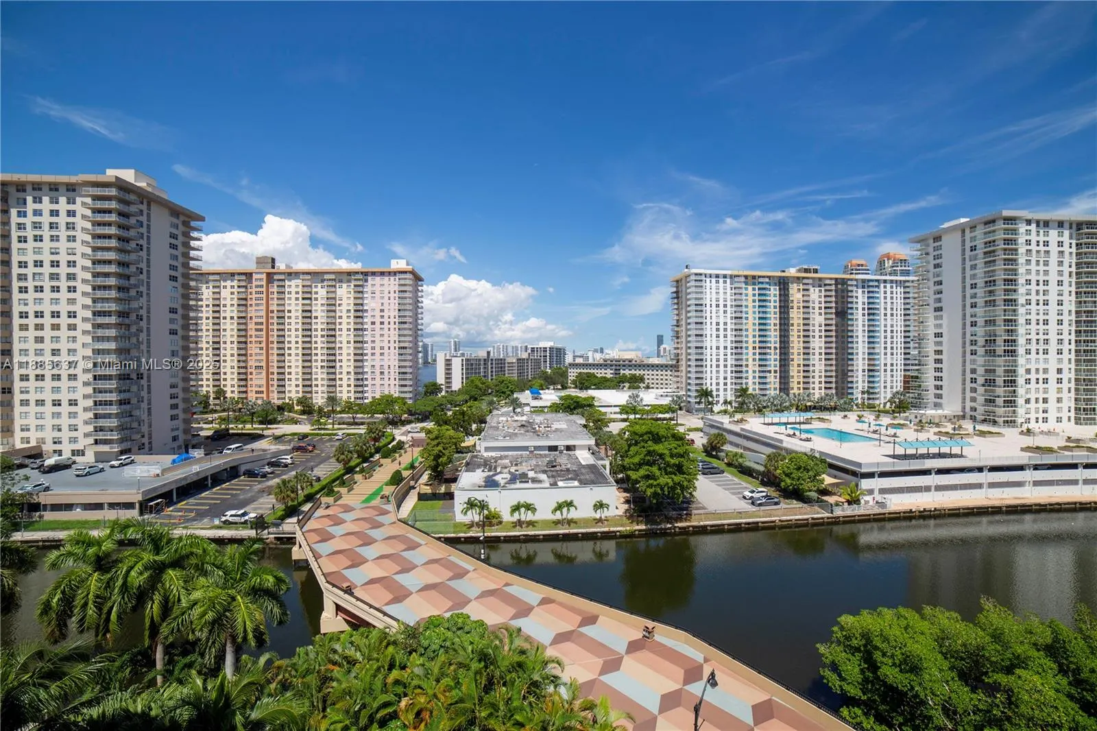 17150 N Bay Rd, #2914